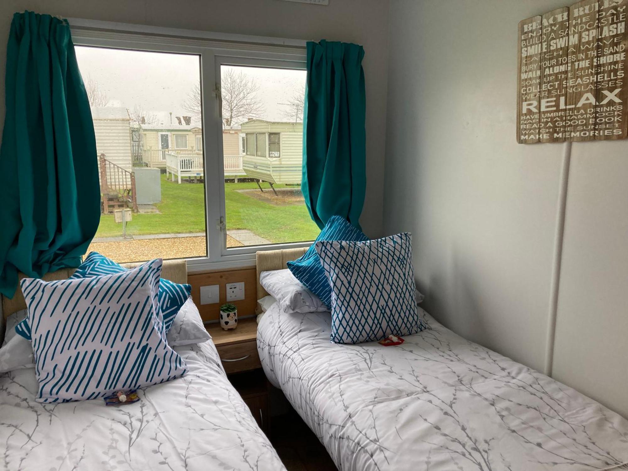 Pet Friendly Holiday Home On Golden Palm 斯凯格内斯 外观 照片